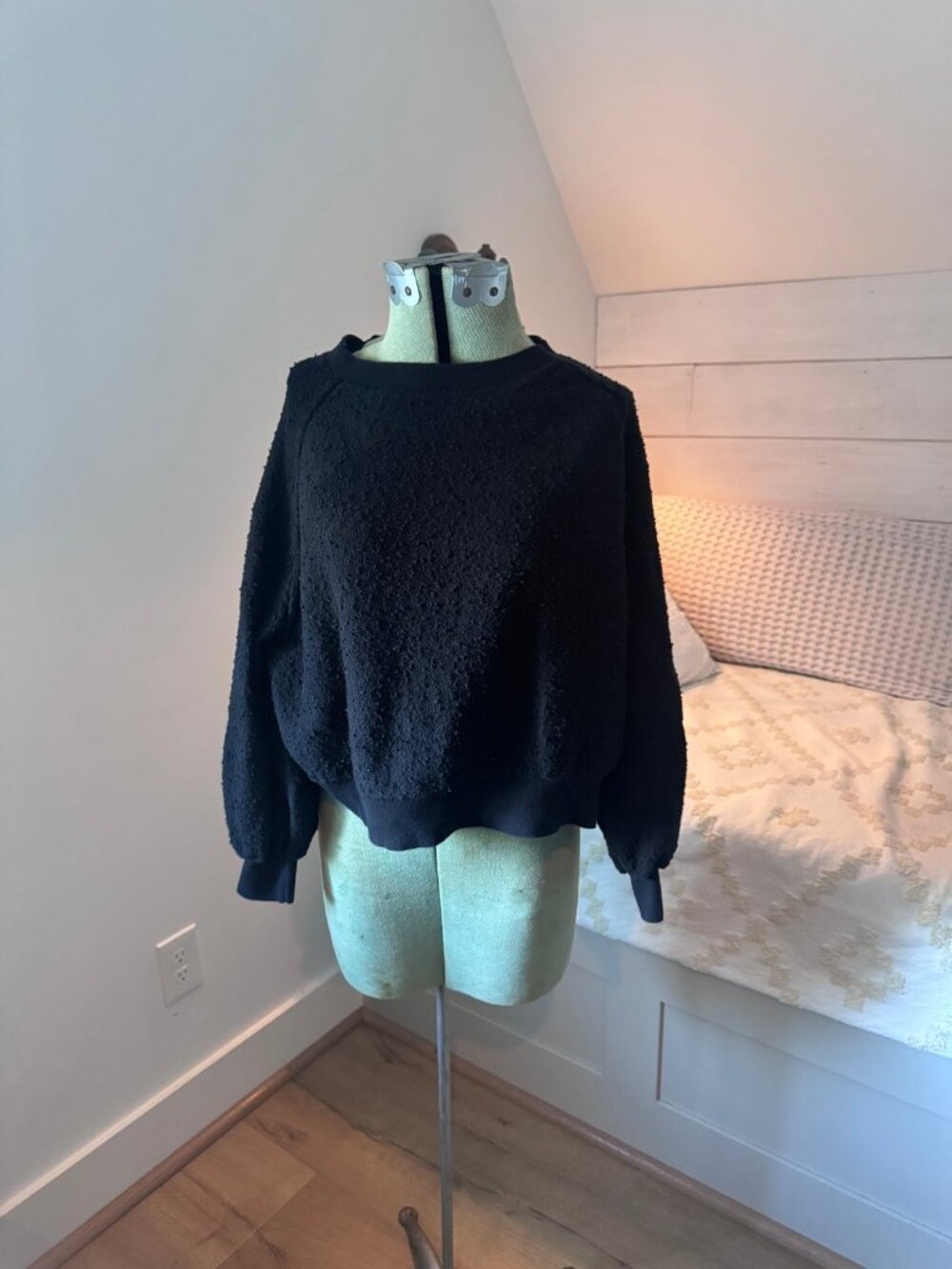 Free People | Black boucle sweater | S
